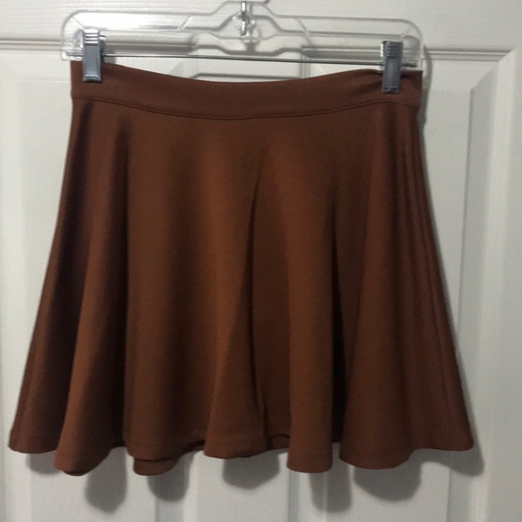Skater skirt - Picture 1 of 2